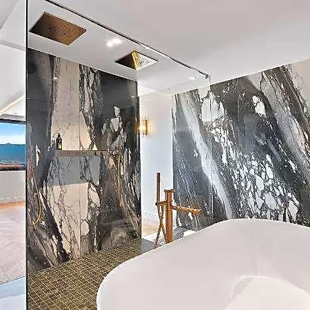 San Carlu 4*